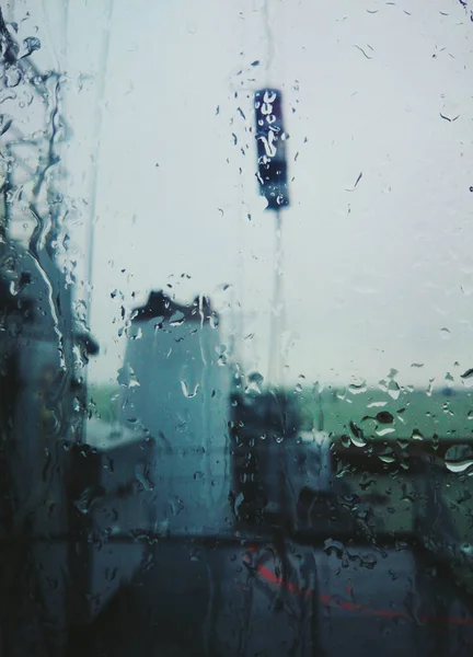 Außendeck eines Kriegsschiffs an einem launischen Regentag — Stockfoto