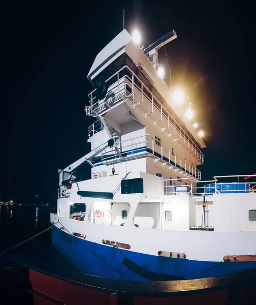Barco de ferry iluminado — Foto de Stock