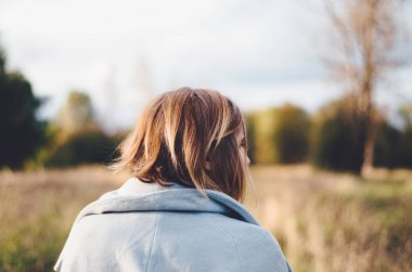 Sonbahar sezonu güzel kız