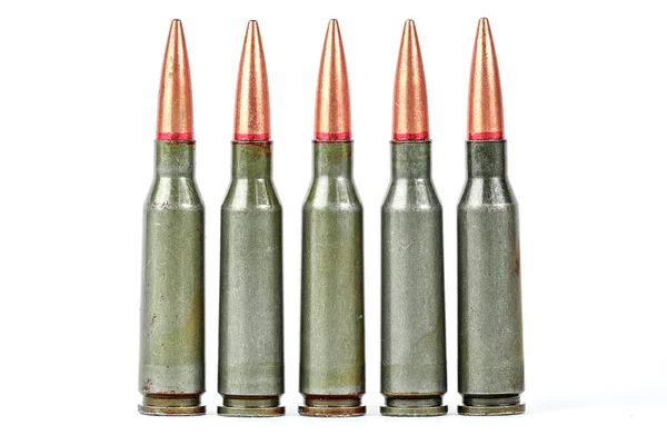 Kugeln Aus Kalasnikow Gewehrmunition Nahaufnahme Isoliert Auf Weißem Hintergrund — Stockfoto