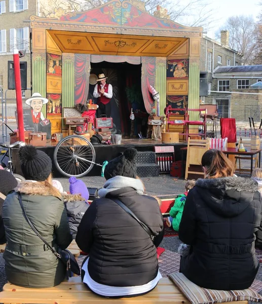 Een Victoriaanse reizende showman — Stockfoto