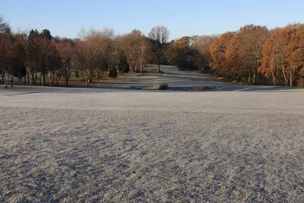 Frost'un üzerinde golf sahası — Stok fotoğraf