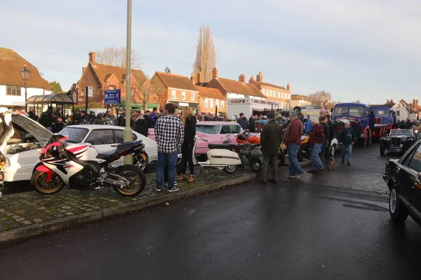 Vecchie auto d'epoca retrò ad uno spettacolo a Wickham — Foto Stock