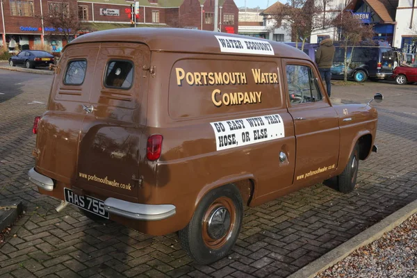 An old retro classic van at a show in wickham — Stock Photo, Image