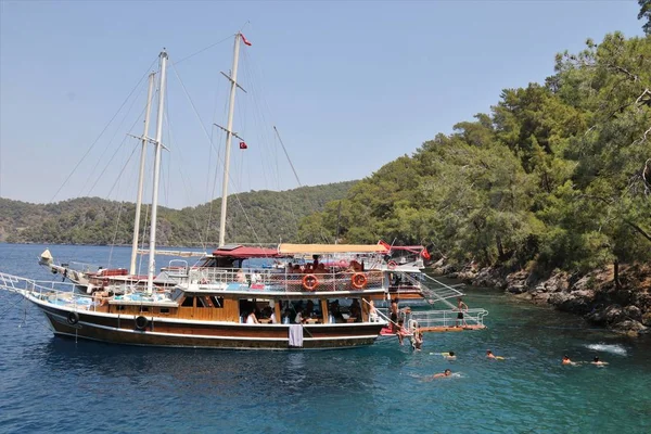 Boat trips for tourists in turkey — Stock Photo, Image