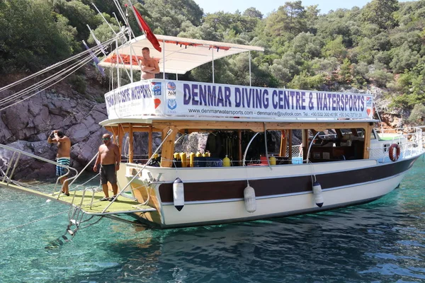 Tüplü dalış turistler için Stok Resim