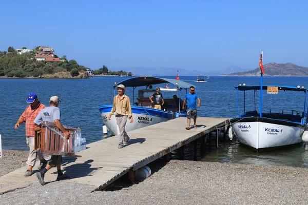 Editoriale Luglio 2017 Calis Turchia Due Taxi Boat Pontile Calis — Foto Stock