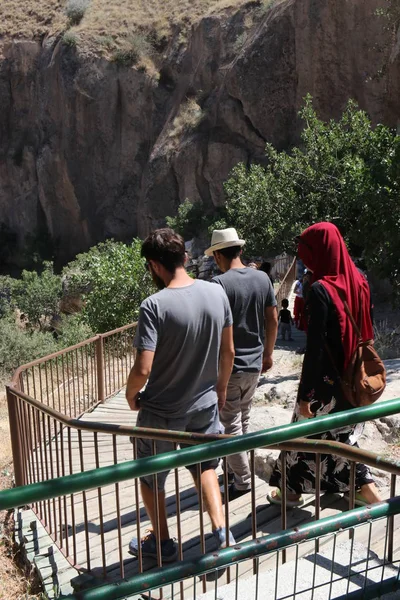 Turistas que visitan Valle de Ihlara, 2017 — Foto de Stock