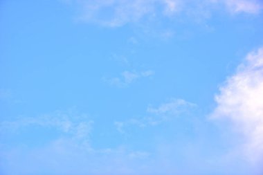 Bulutlar güzel günbatımı arka plan ile gökyüzü