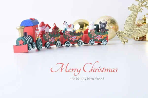 Tren de juguete de madera con bloques de colores, Feliz Año Nuevo, Navidad — Foto de Stock