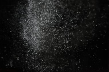 Kara Arkaplan 'a Yağan Karlar