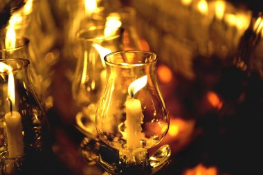 Mum Tay kültür yürüyüş Asalha Puja gün, Magha Puja günü Visakha Puja gün yaktı