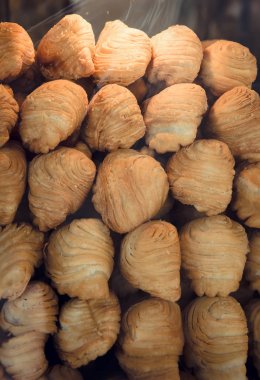 Köri puffs adapte f edilmiş bir çok popüler snack madde vardır