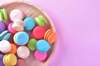 Renkli macarons veya bademli kurabiye tatlı tatlı yemek güzel