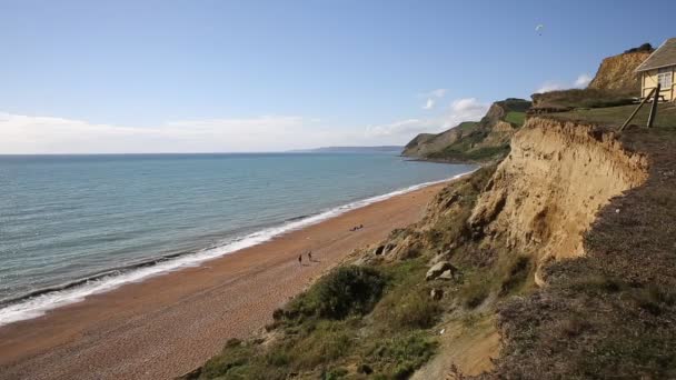 Spiaggia di Eype Dorset Inghilterra Regno Unito Costa giurassica a sud di Bridport e vicino a West Bay — Video Stock