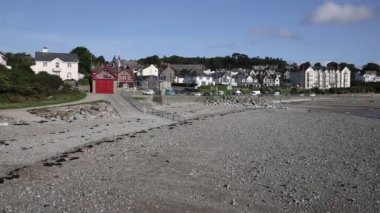 Criccieth Kuzey Galler Uk coast kasaba Caernarfon güneyinde yaz aylarında hırka körfezde bulunan Gwynedd'deki / daki