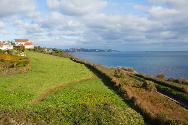 Caminho da costa sudoeste em direcção a Torquay England UK a partir de Salturn Cove — Fotografia de Stock