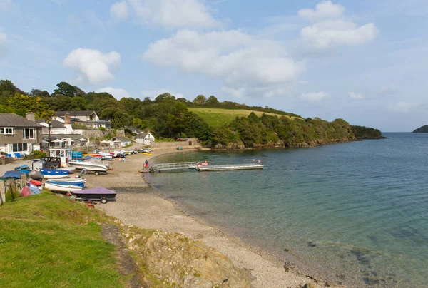 Helford Passage West Cornwall Inghilterra Regno Unito un villaggio situato sul fiume Helford — Foto Stock