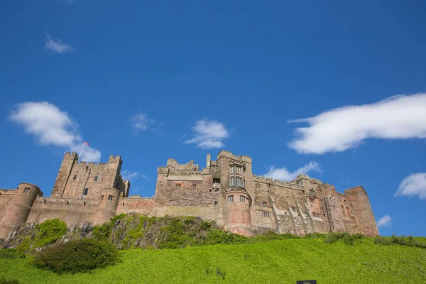 English castle Bamburgh Northumberland north east England UK — Stock Photo, Image