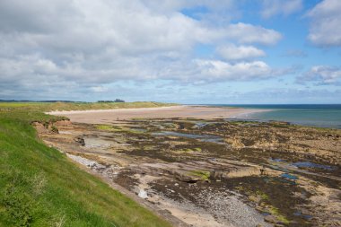 Seahouses beach Northumberland coast Kuzey Doğu İngiltere İngiltere Bamburgh kale turistik Manzaralı