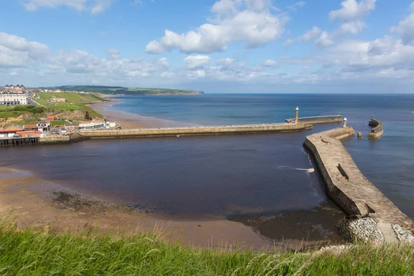 Whitby Kikötő Bejáratánál Part Észak Yorkshire Anglia Egyesült Királyság — Stock Fotó