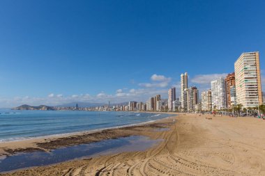 Levante plaj Benidorm İspanya Costa Blanca tatil beldesi