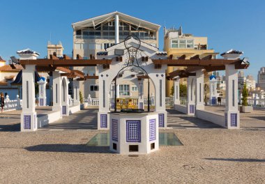 Benidorm İspanya Plaza Santa Ana 'nın eski kasabadaki bakış açısı