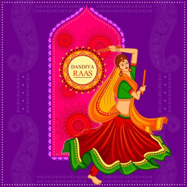 İnsanlar Dandiya Gecesi için poster pankartıyla Garba dansı yapıyorlar.