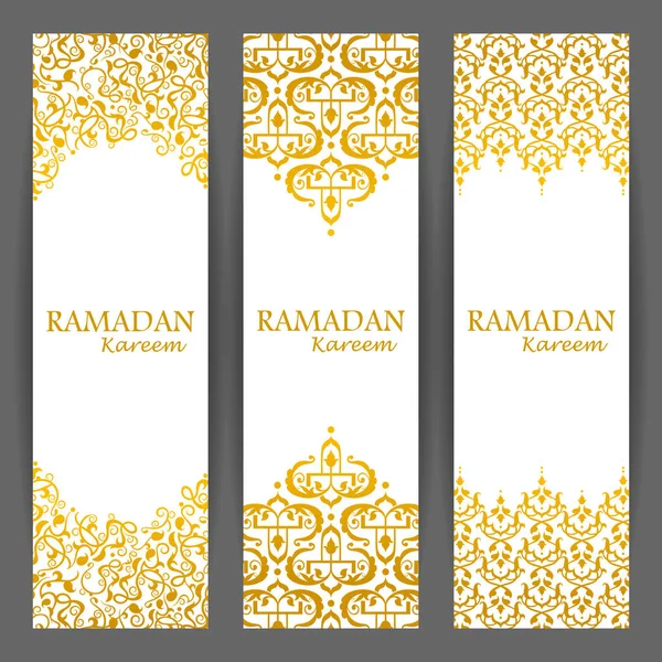 Kareem Ramadan Pozdrowienia dla Ramadan tło z kwiatowy wzór — Wektor stockowy