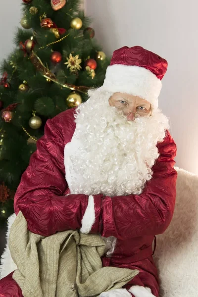 Święty Mikołaj z pustym worku. — Zdjęcie stockowe