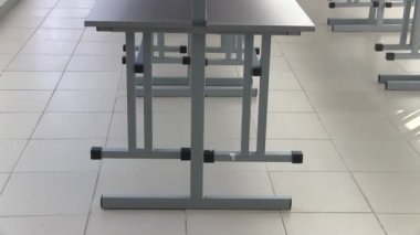 Okul kafeteryasında mutfakta. Okulda çocuklar için catering.