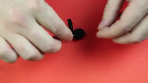 Para Brisa Microfone Pequeno Mãos Dos Homens Mudam Proteção Vento — Vídeo de Stock