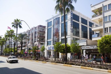 Manavgat, Türkiye 07.15.2019 Şehir sokakları. Yazı