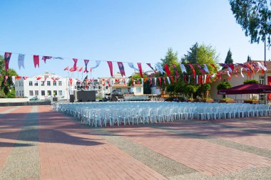 Manavgat, Türkiye 15 Temmuz 2019: Bayramdan önce alan. Yazı