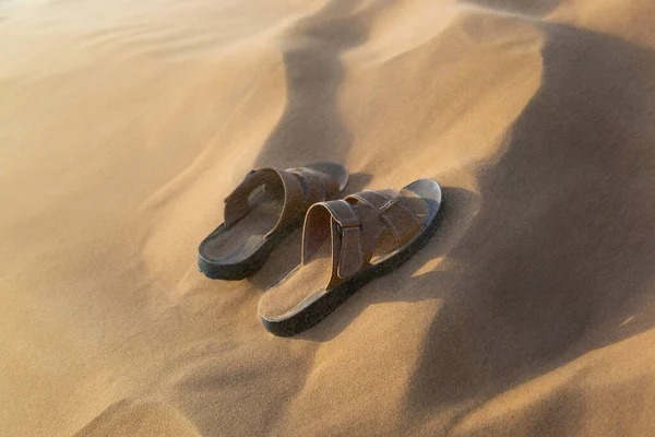 Mannen Sandalen Een Zandstorm Zomerschoenen Voor Mannen Woestijn — Stockfoto