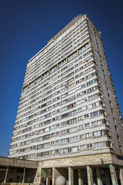 Fragmento de edificio residencial en San Petersburgo, Rusia — Foto de Stock