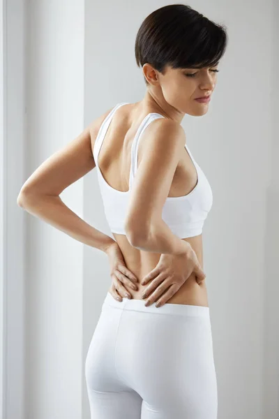 Pain. Beautiful Female Having Painful Feeling In Back, Backache — Stock Photo, Image