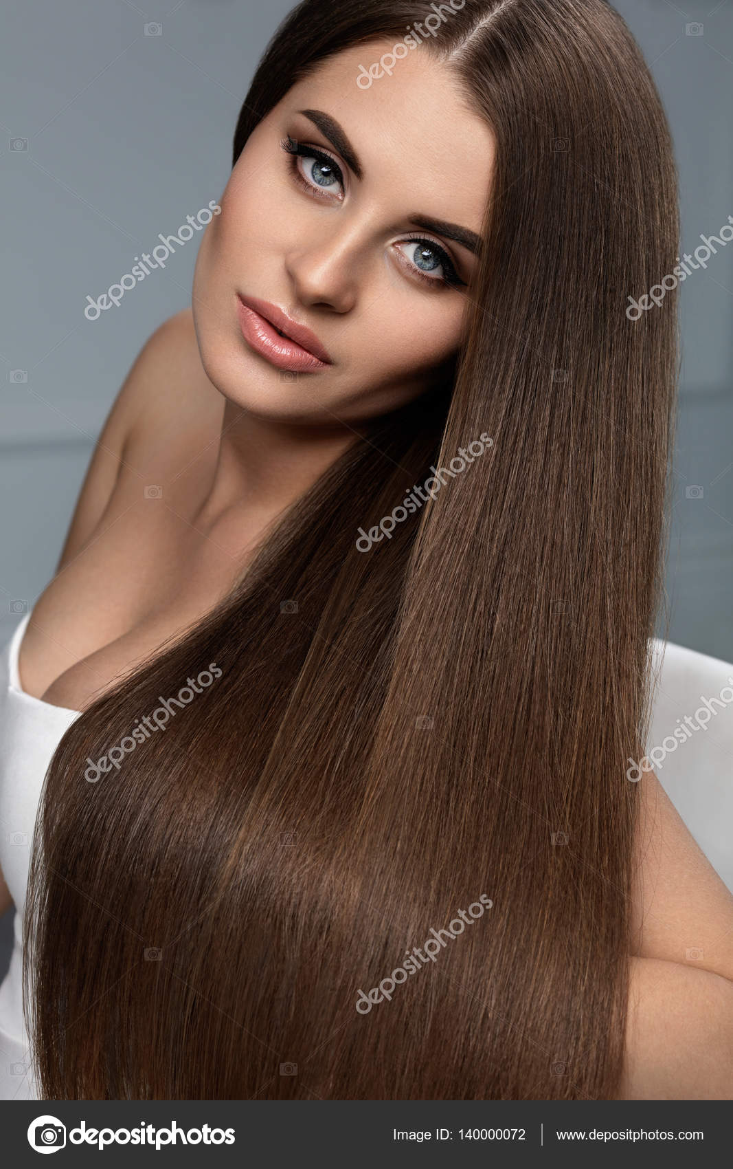 Beautiful Hair. Woman Model With Glossy Straight Long Hair. Stock Photo by  ©puhhha 140000072