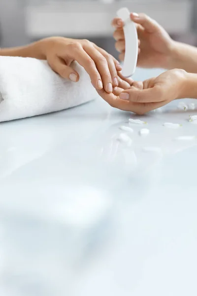 Closeup Beautiful Female Hands Filing Nails. Manicure In Salon — Stock Photo, Image