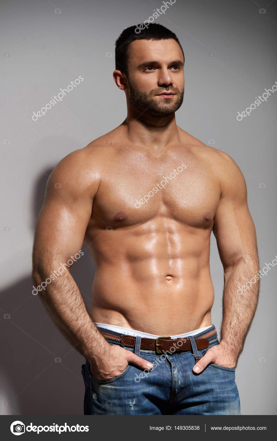 Musculer hairy guys naked