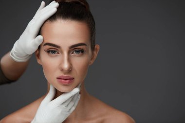 Güzellik yüz. Güzel kadın yüzü daha önce plastik cerrahi