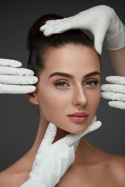 Beauty Face. Mujer hermosa antes de la operación de cirugía plástica —  Fotos de Stock