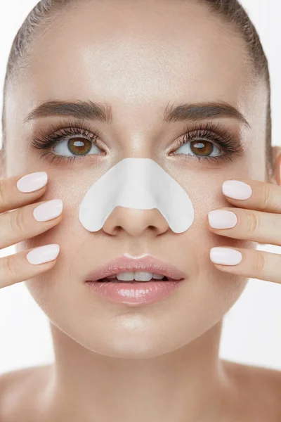 Closeup Of Woman Beauty Face With Strip Patch On Nose — Stock Photo, Image