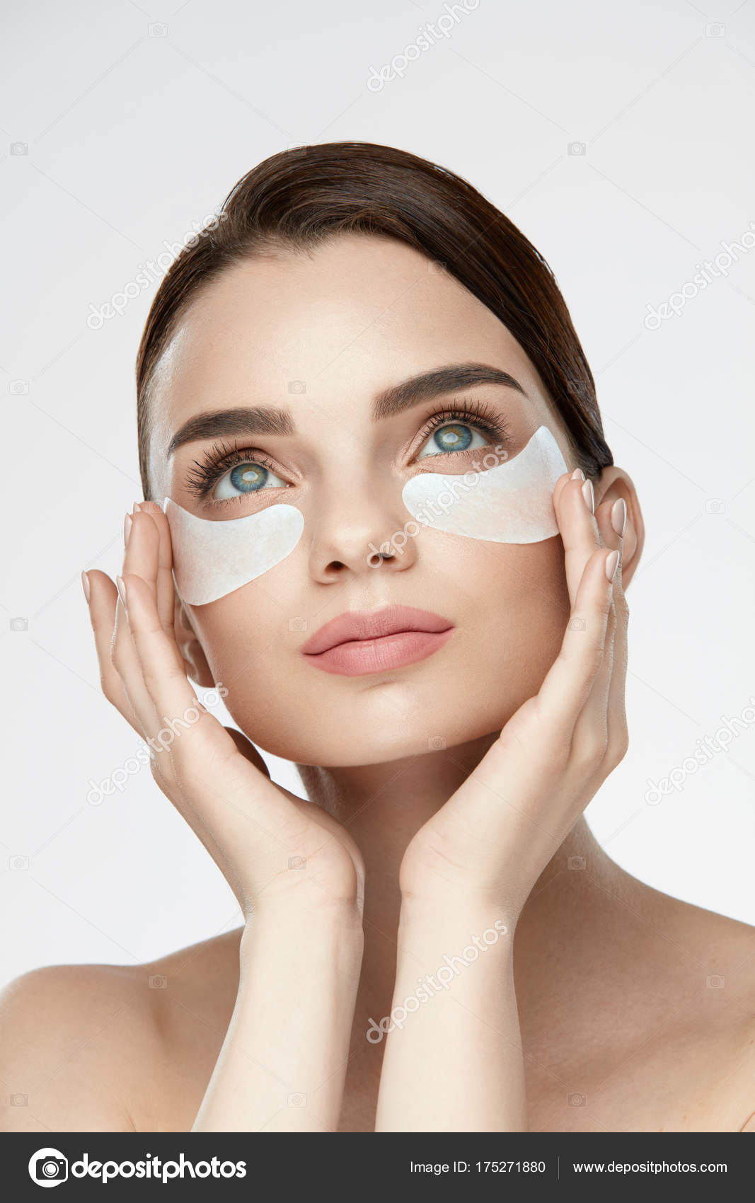 Beauty Face Skin Care. Woman Applying Under-eye Patches On Face Stock Photo  by ©puhhha 175271880