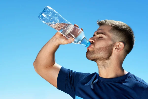 Man Drinking Water After Running. Portrait. — Stock Photo, Image