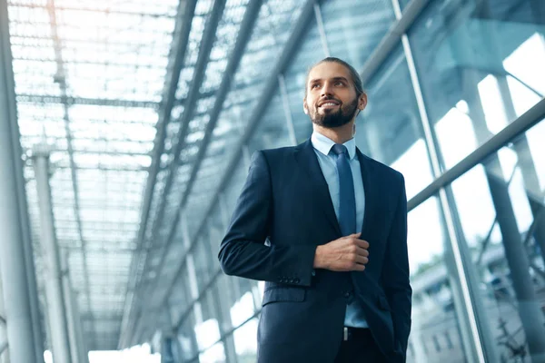 Hombre de negocios en retrato de oficina. Gente de negocios — Foto de Stock