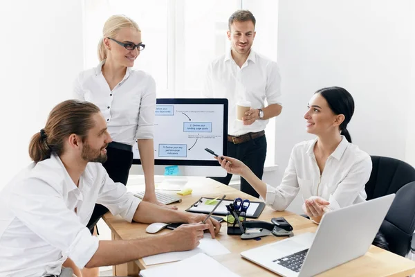 Business Meeting. People Working On Project In Office — Stock Photo, Image