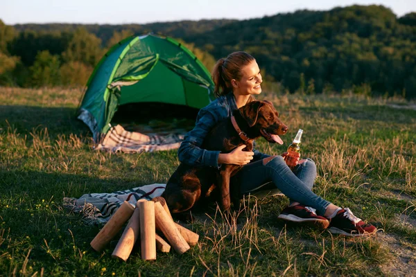 Happy Woman Traveling With Dog On Weekend In Nature. — Stock Photo, Image