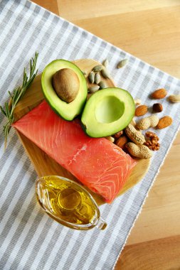 Sağlıklı yağlar. Taze organik gıda tablo