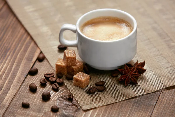 Café. Copo de bebida quente . — Fotografia de Stock